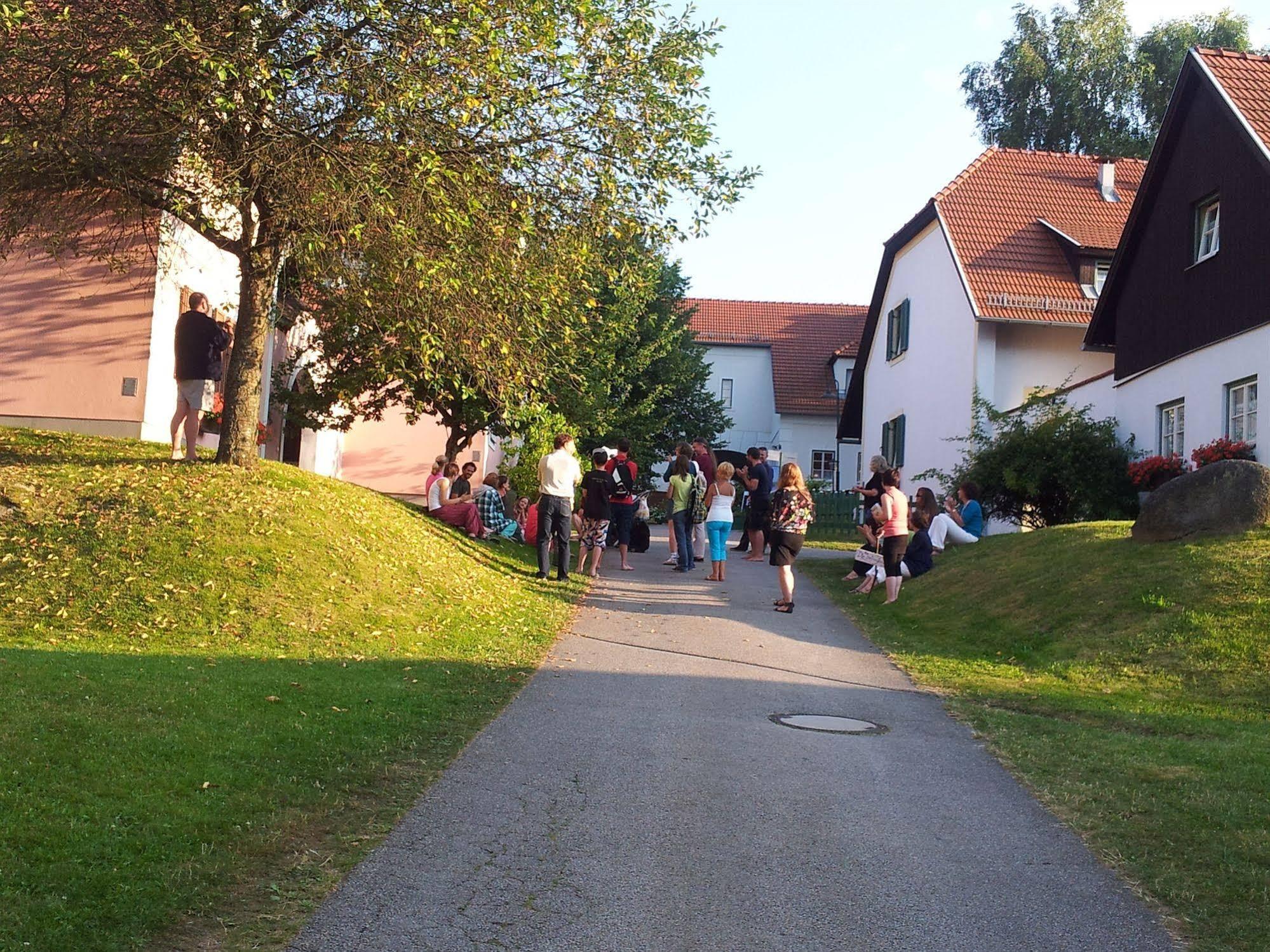 Theater- Und Feriendorf Koenigsleitn Gmbh Litschau Exterior foto