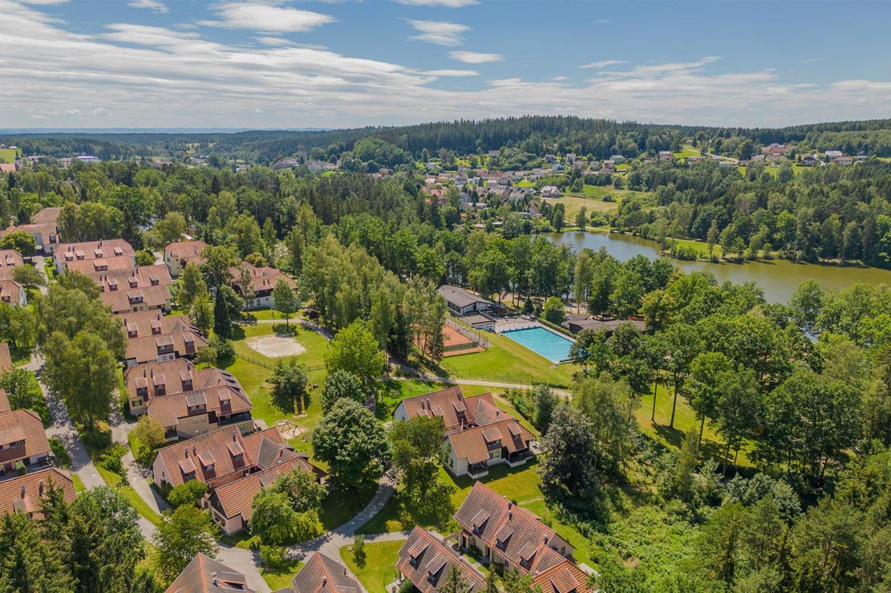 Hotel Theater- Und Feriendorf Koenigsleitn Gmbh Litschau Exterior foto